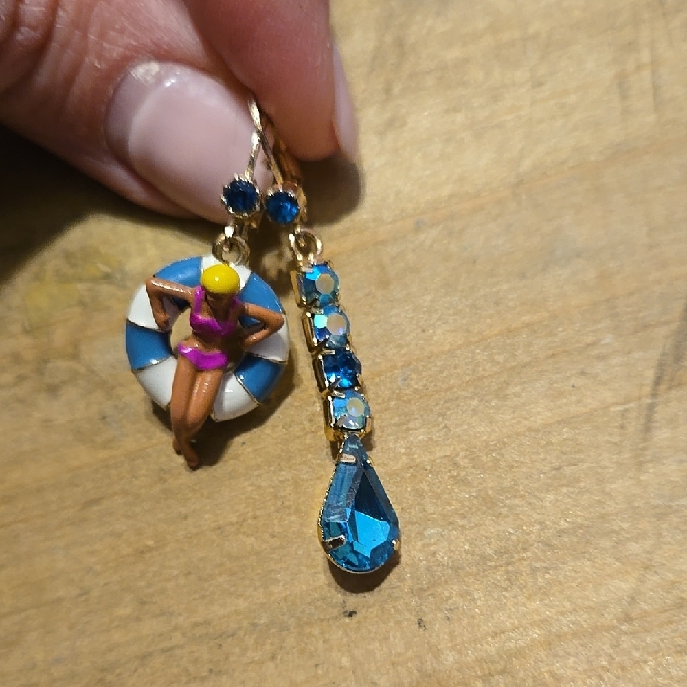Bestsey Johnson Mismatch Earrings.Charming Blue and Gold Earrings Pool Float